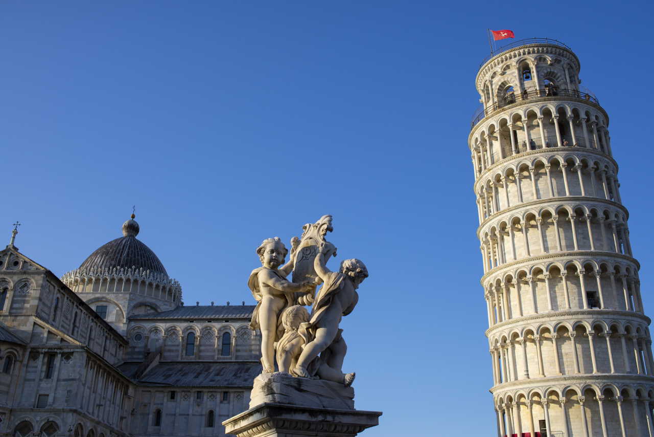 pisa italy leaning tower