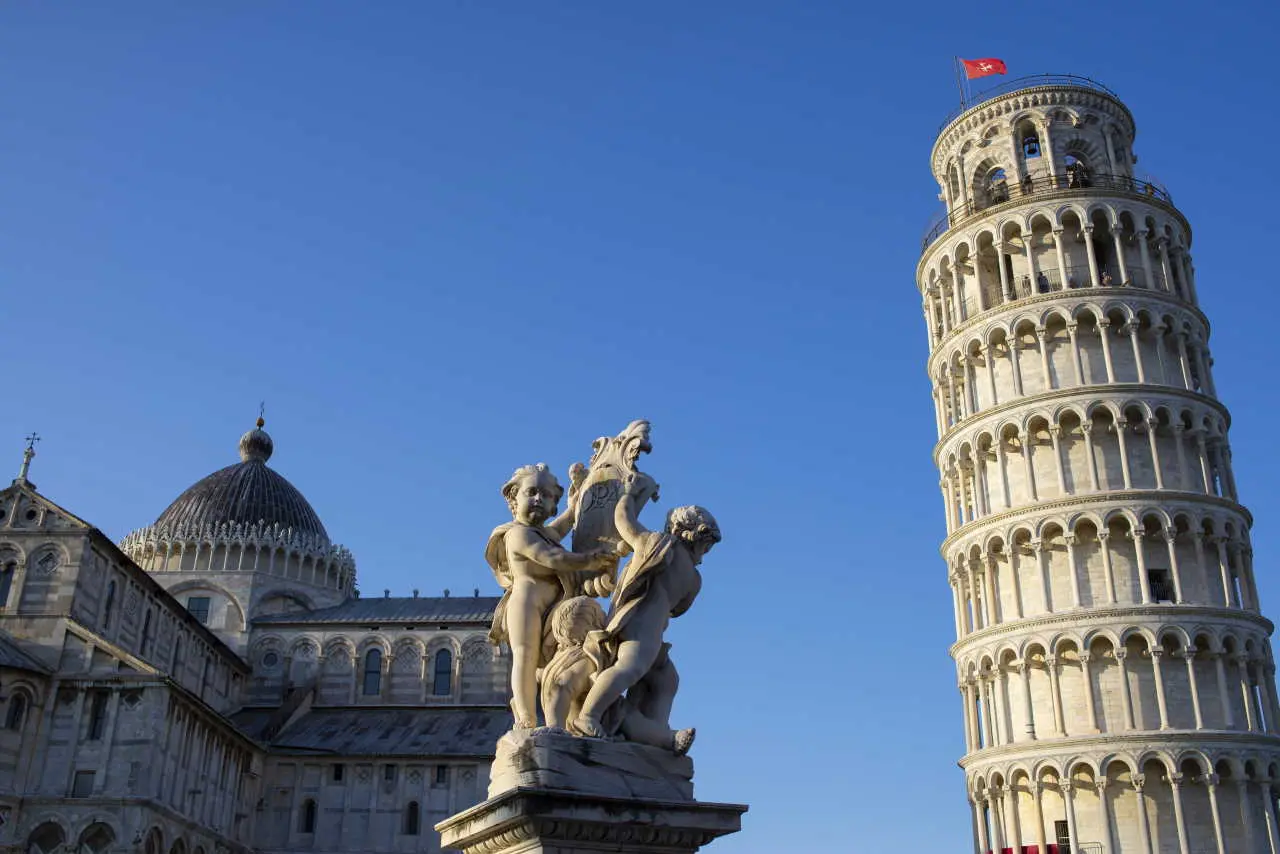 pisa italy leaning tower