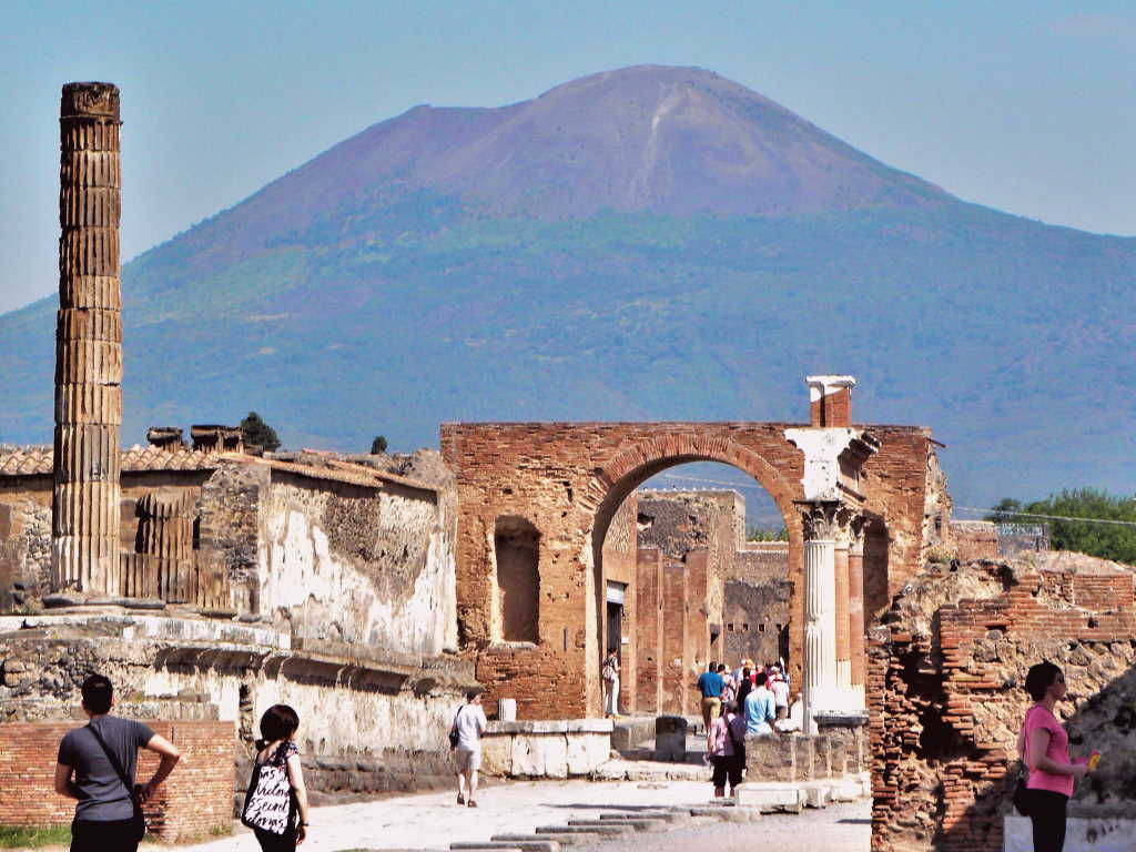 pompeii-vesuvio-italy