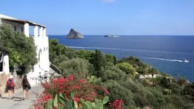 Tour della Sicilia e le Isole Eolie